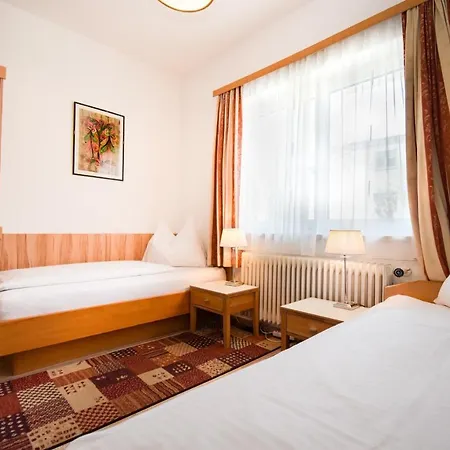 Gartenhotel Garni 2*