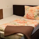 Hotel Gartenhotel Garni 2*