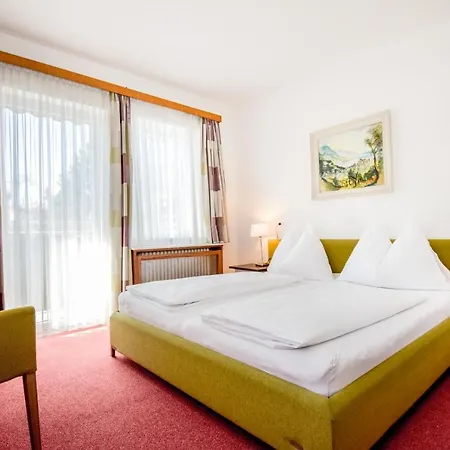 Hotel Gartenhotel Garni 2*